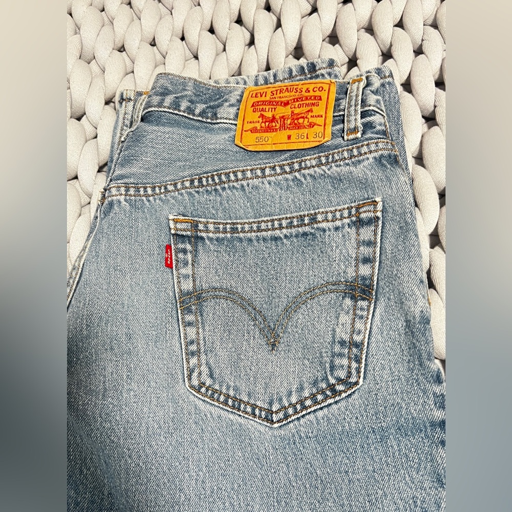 Levi's 550 Classic Blue Jeans with Red Tag 36x30
